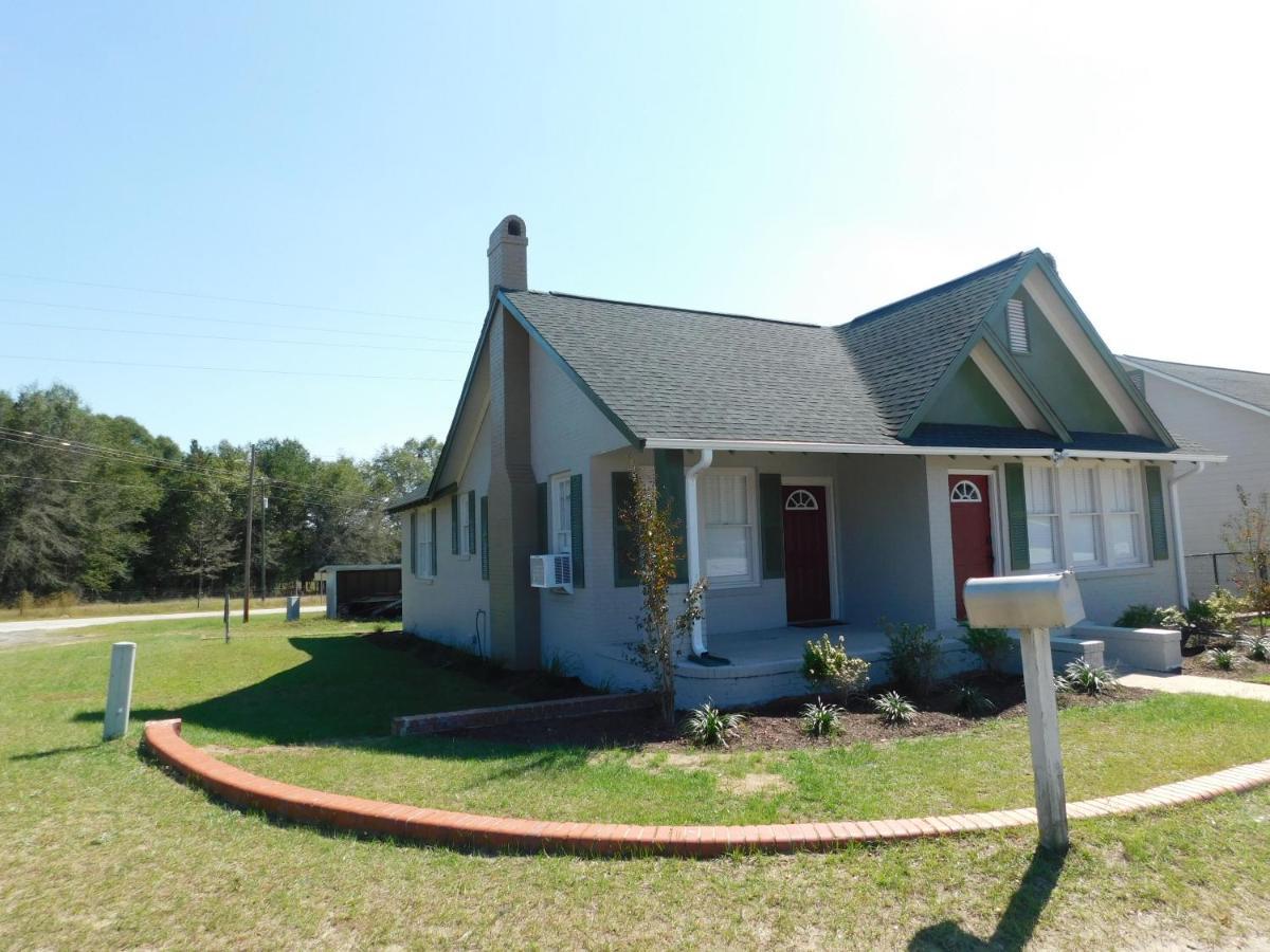 Lawrence Village Bed And Breakfast Swainsboro Exterior foto